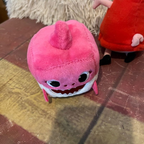 Peppa Pig and Baby Shark plush toys used without sound