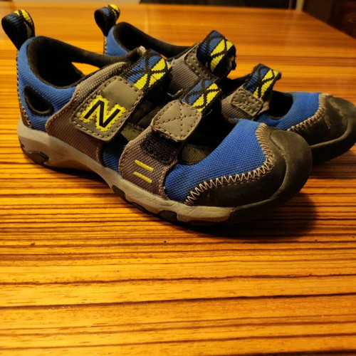 New Balance sandals used, kids size 29, blue with light green details