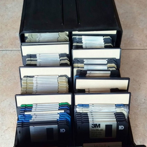 3.5" Floppy Disks Collection used, 99 pcs with Media Box