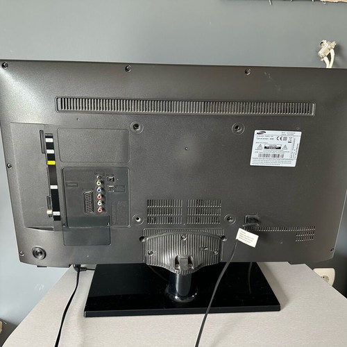 Samsung 32” IPS 1080p panel used with issue, not smart tv