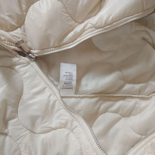 Long women's quilted jacket like new, white with hood