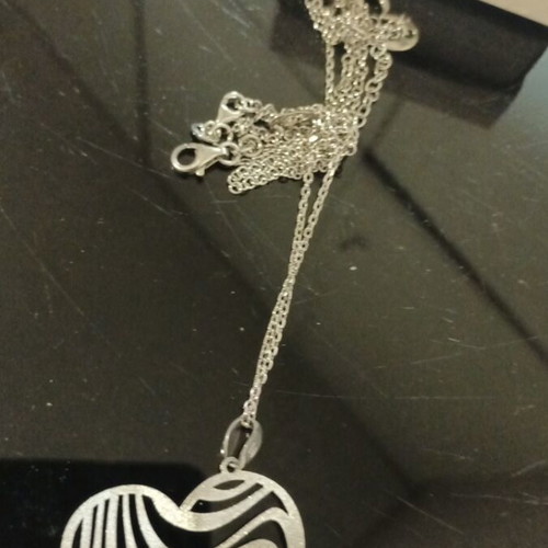 Silver heart pendant necklace