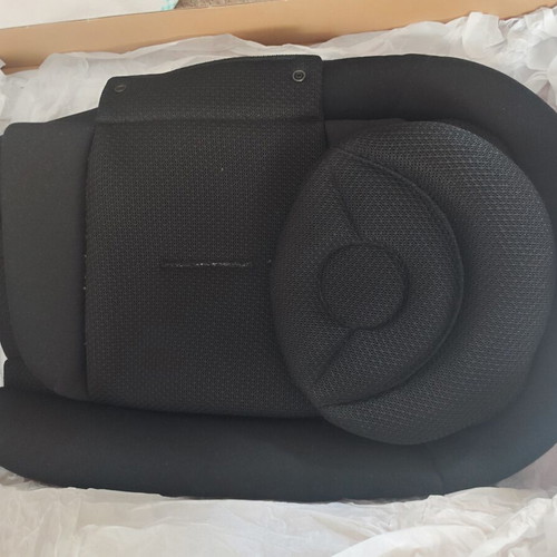 Cybex Newborn Nest pillow like new for premature and newborn babies