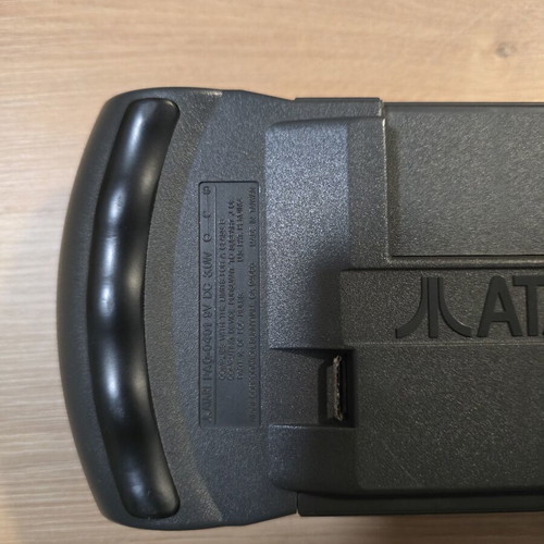 Atari Lynx 2 handheld console non-working, used