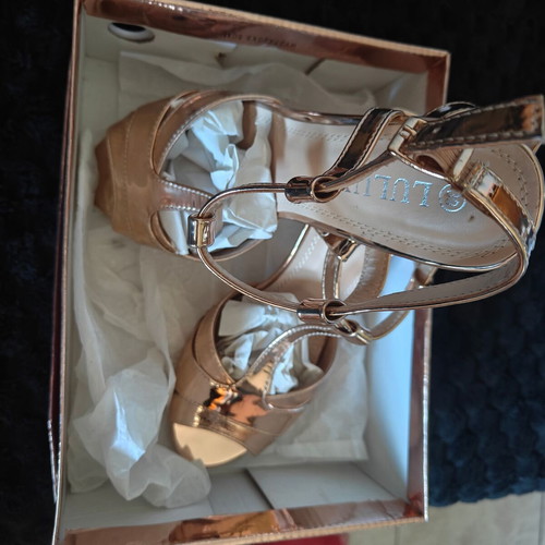 High Heels size 39 like new