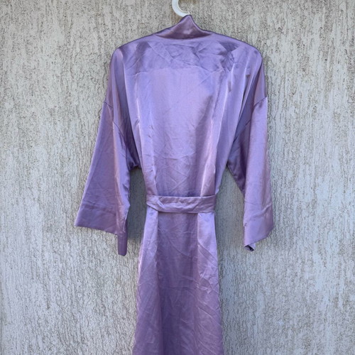 Lilac satin kimono robe like new, one size, pink purple