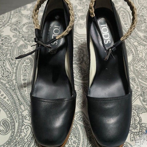 Tod's Zeppa Gomma wedges like new, black leather with braided strap