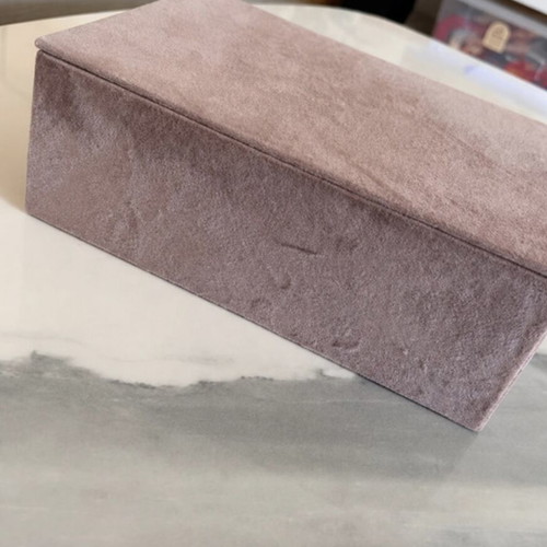 Velvet storage box with lid, like new, pink