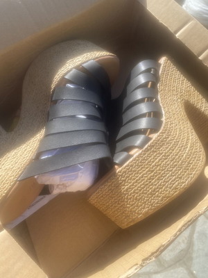 Luigi women's sandals like new, size 39, brown platform