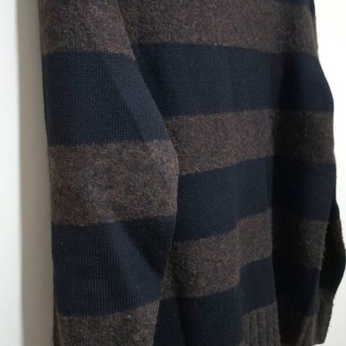 Hugo Boss wool sweater Medium like new, brown-black