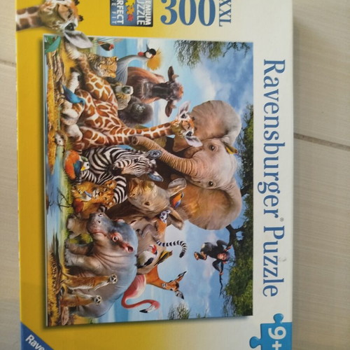 Ravensburger Puzzle 300 XXL pieces like new, 9+
