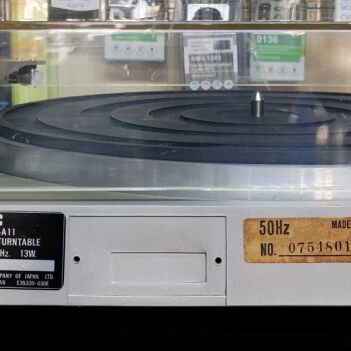 JVC L-A11 turntable used, semi-automatic, fully functional