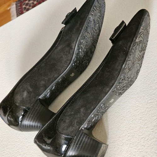 Studio women's leather shoes size 39 in excellent condition, black