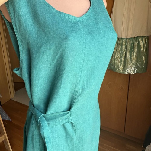 Linen dress 100% used, breathable with adjustable belt, size large
