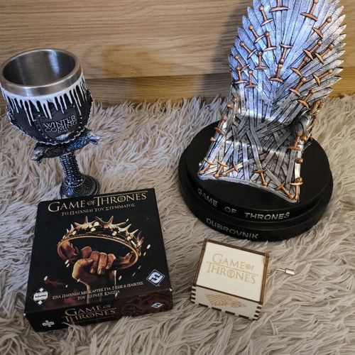 Game of Thrones Collectible Bundle new, Iron Throne, Stark Goblet, Board Game & Music Box
