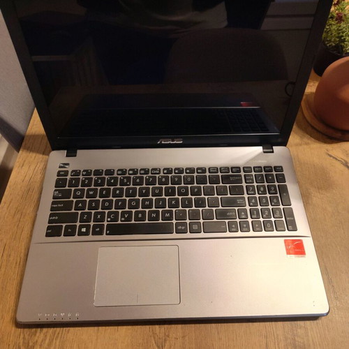 Asus X550LN laptop used, Intel Core i7, 12GB RAM, 256GB SSD, no battery