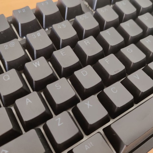 Ducky One 2 TKL RGB mechanical keyboard like new, Cherry MX Brown