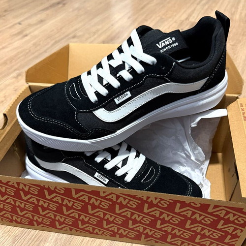 Vans Old Skool New Size 42 Black White
