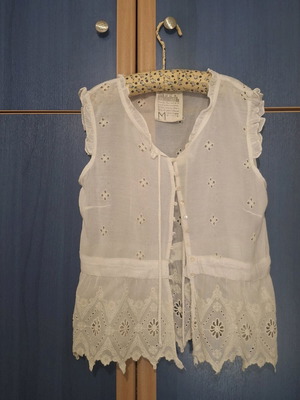 Attrattivo sleeveless top white like new