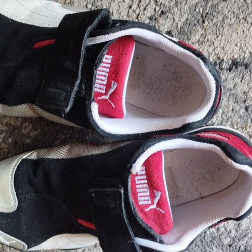 Puma Ouninpohja Athletic Shoes Size 38 Like New, Black and Red