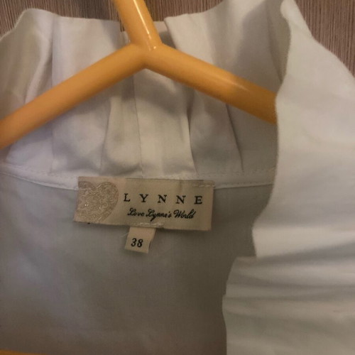 Lynne suit with shirt No 38 like new, white and blue