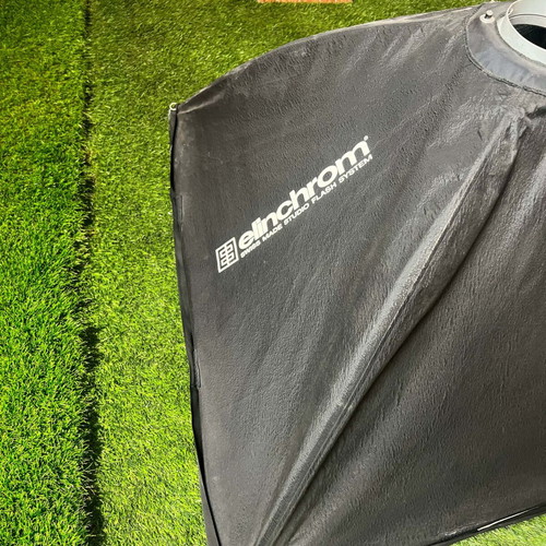 Elinchrom 500 Classic studio flash unit used with soft box