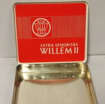 Willem II metal cigar case used, vintage collectible