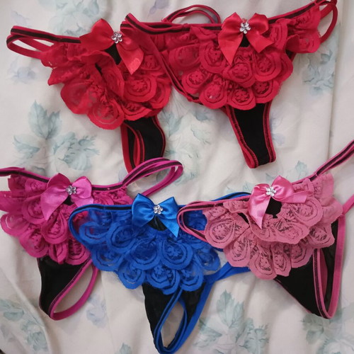 Women's string panties new, size M, 5 pieces, assorted colors