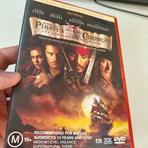 Pirates of the Caribbean The Curse of Black Pearl 2 DVD Special Collectors Edition like new
