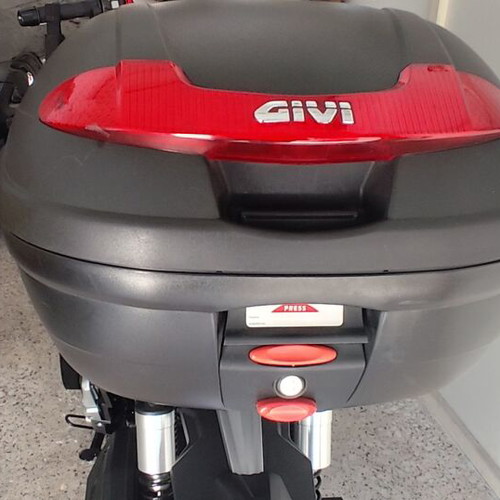 Givi E340 Vision Monolock Motorcycle Top Case like new, 34lt, black