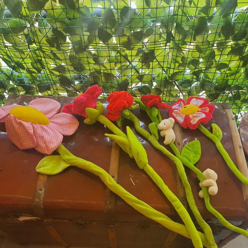 Artificial flowers like new, set of 5