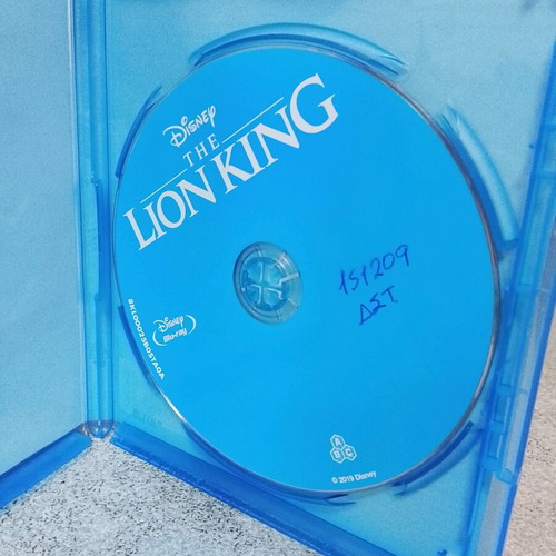 The Lion King Blu-ray like new, dubbed