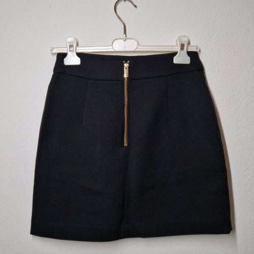 H&M Mini Skirt like new, black and gold, size S