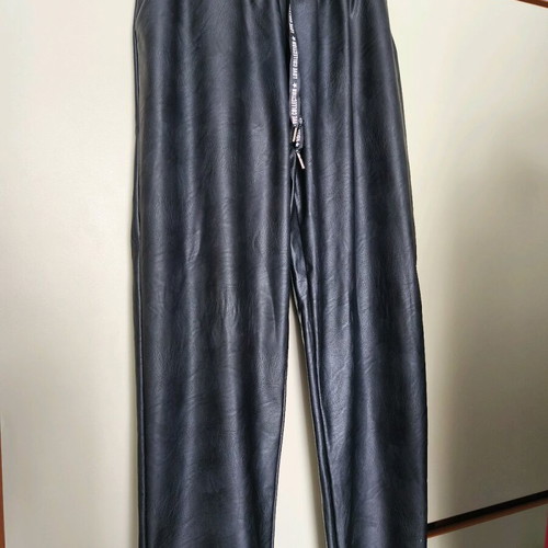 Women's leather set like new, one size, black