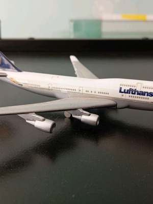 Boeing 747