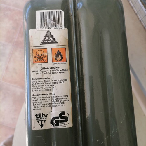 Metal fuel canister 20 lt like new
