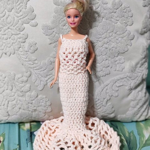 Barbie wedding dress handmade knitted like new