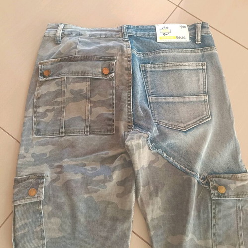 Men's gray denim pants size Medium like new