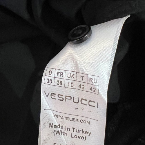 Vespucci cropped shirt with detailed sleeves, black