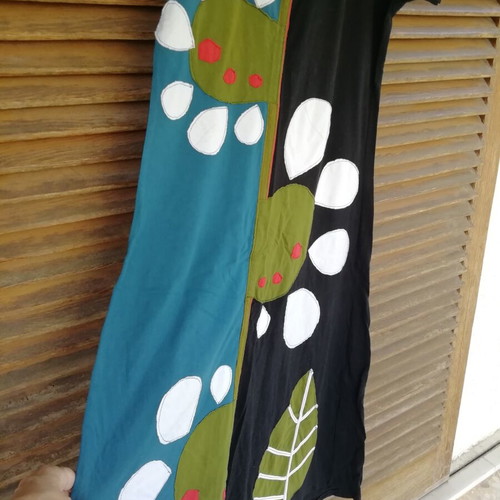 Platinum dress with appliqué designs like new, colorful