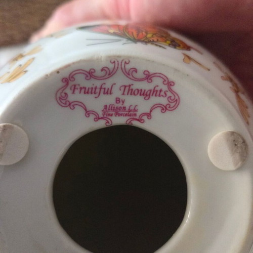 Allison porcelain decorative eggs like new