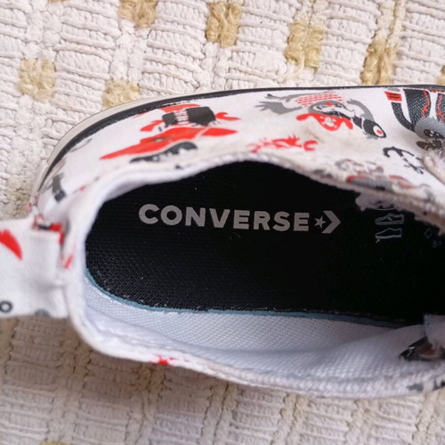All Star Converse kids shoes used, size 24, pirate design