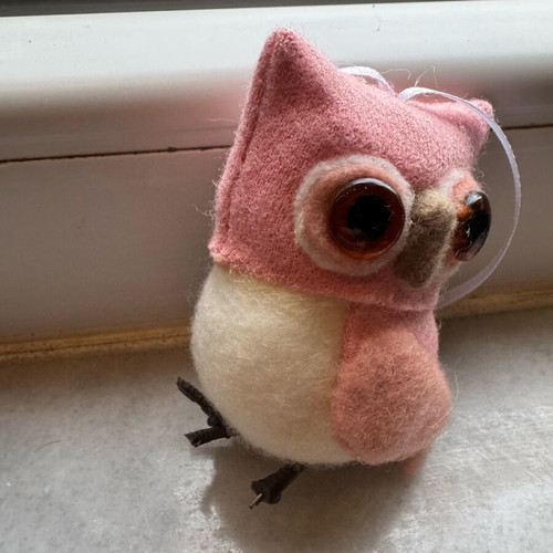 Decorative hanging owls used, set of 2 pieces