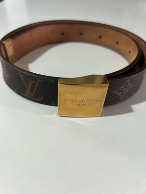 Ζώνη Louis Vuitton μεταχειρισμένη, γυναικεία, καφέ, μέγεθος 90