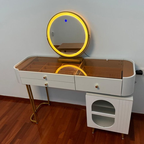 Jewelry box with illuminated mirror, white with wood