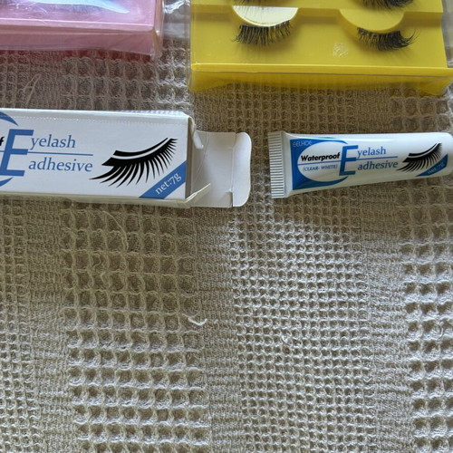 Eyelash sets with waterproof glue, new, 3 sets, 20 lashes each