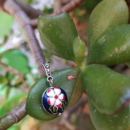 Pendant with enamel made to order