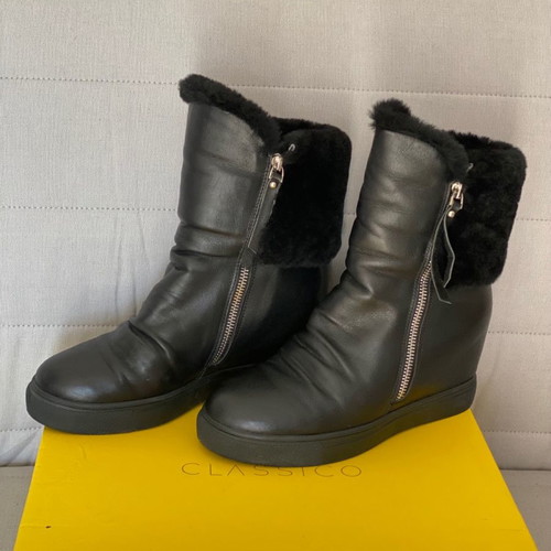 Classico leather fur boots like new, size 38, black