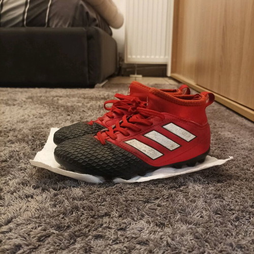 Adidas football shoes used, size 33, black