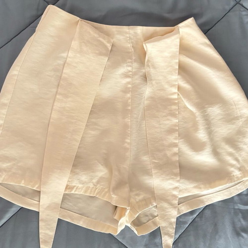 Bershka shorts XS like new, summer fabric
